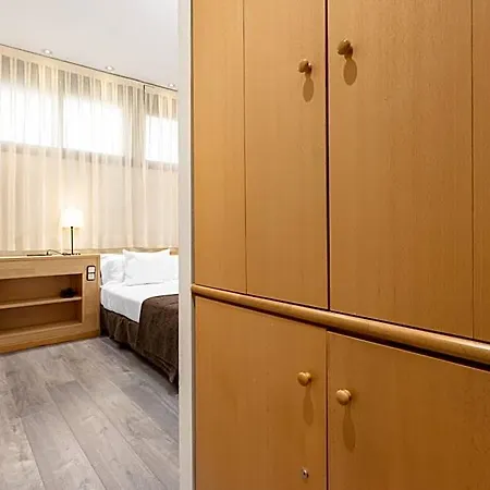 Dv Apartahotel Barcelona